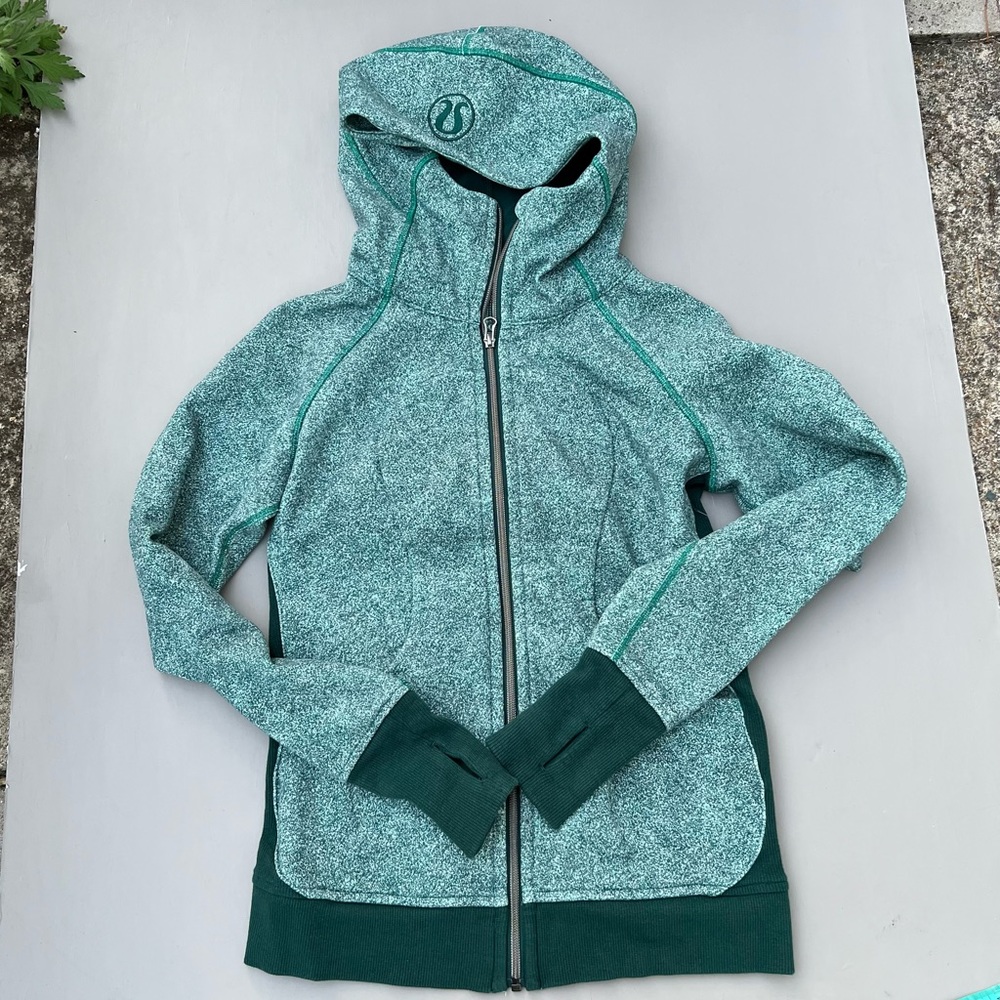 Lululemon green sweater  size6